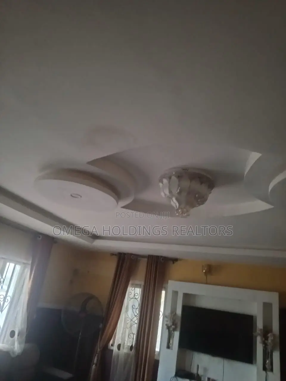 5bdrm Bungalow in Unique Estate, Ologuneru for sale in Ologuneru