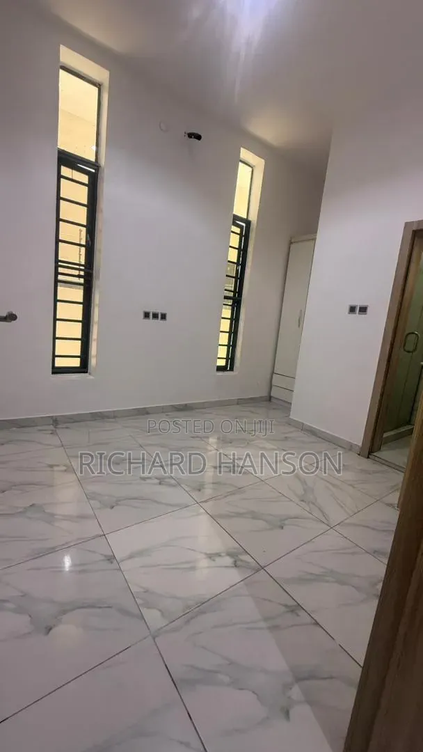 4bdrm Duplex in Oral Estate 1, Chevron for rent in Chevron