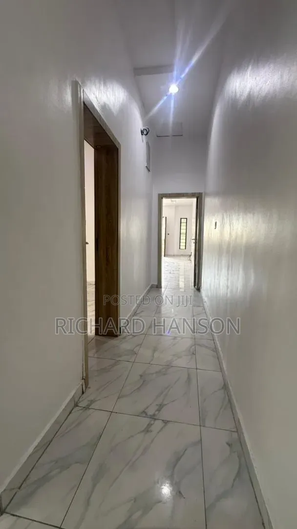 4bdrm Duplex in Oral Estate 1, Chevron for rent in Chevron