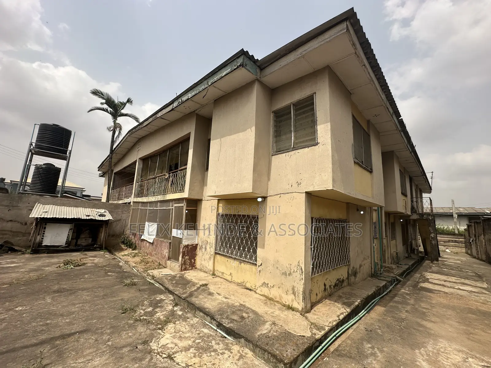 12bdrm Block of Flats in New Bodija for sale in Bodija