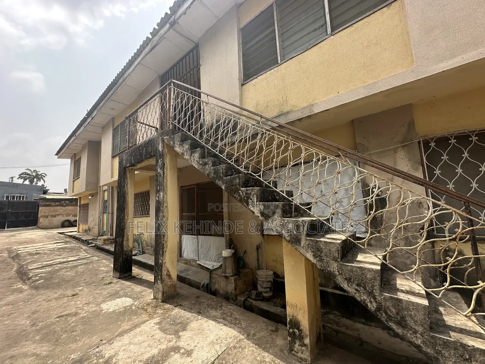 12bdrm Block of Flats in New Bodija for sale in Bodija