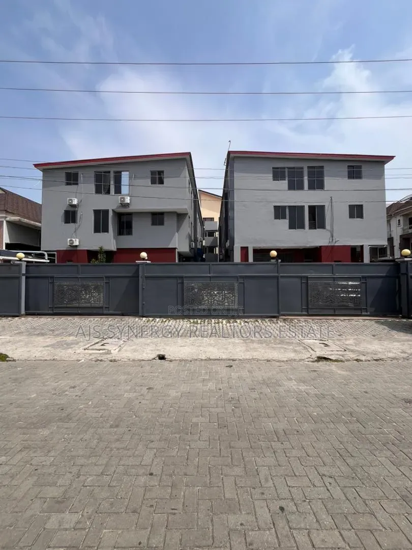 3bdrm Apartment in Lekki Phase 1 for sale in Lekki Phase 1
