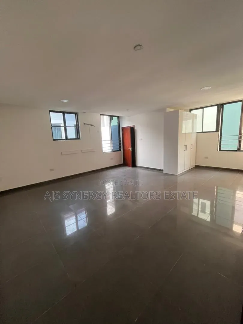 3bdrm Apartment in Lekki Phase 1 for sale in Lekki Phase 1