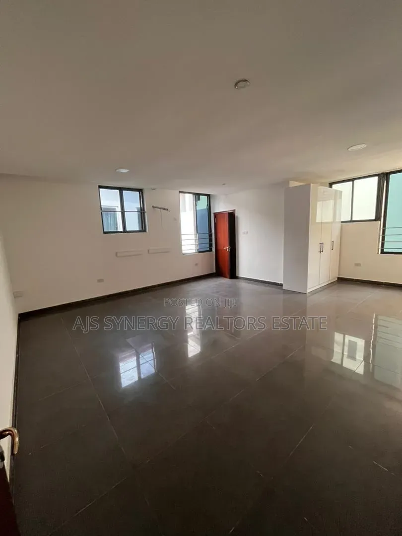 3bdrm Apartment in Lekki Phase 1 for sale in Lekki Phase 1