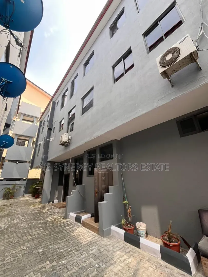 3bdrm Apartment in Lekki Phase 1 for sale in Lekki Phase 1