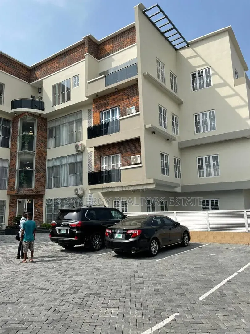 Furnished 3bdrm Apartment in Lekki Phase 1 for rent in Lekki Phase 1