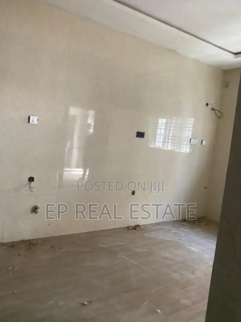 3bdrm Apartment in Kaura for rent in Kaura
