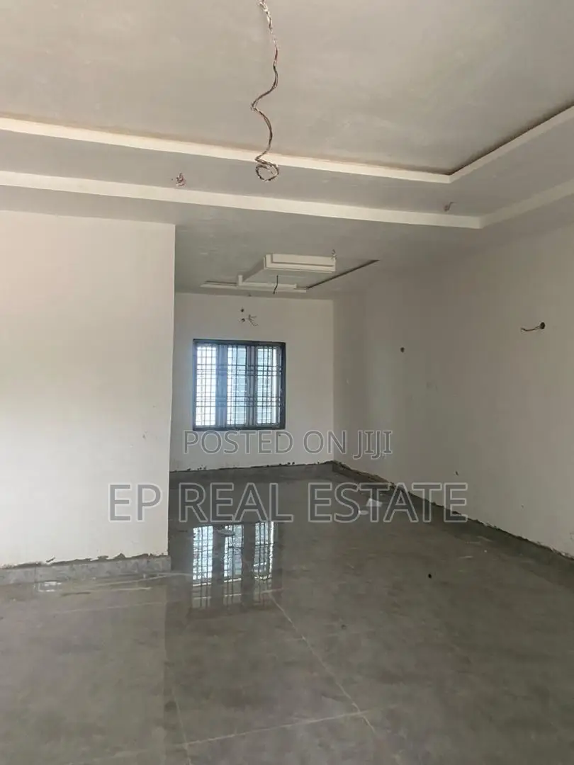 3bdrm Apartment in Kaura for rent in Kaura