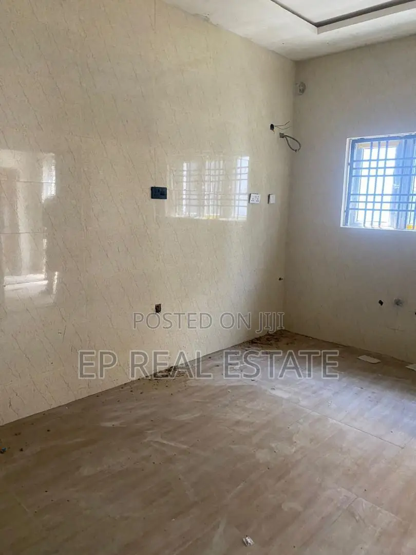 3bdrm Apartment in Kaura for rent in Kaura