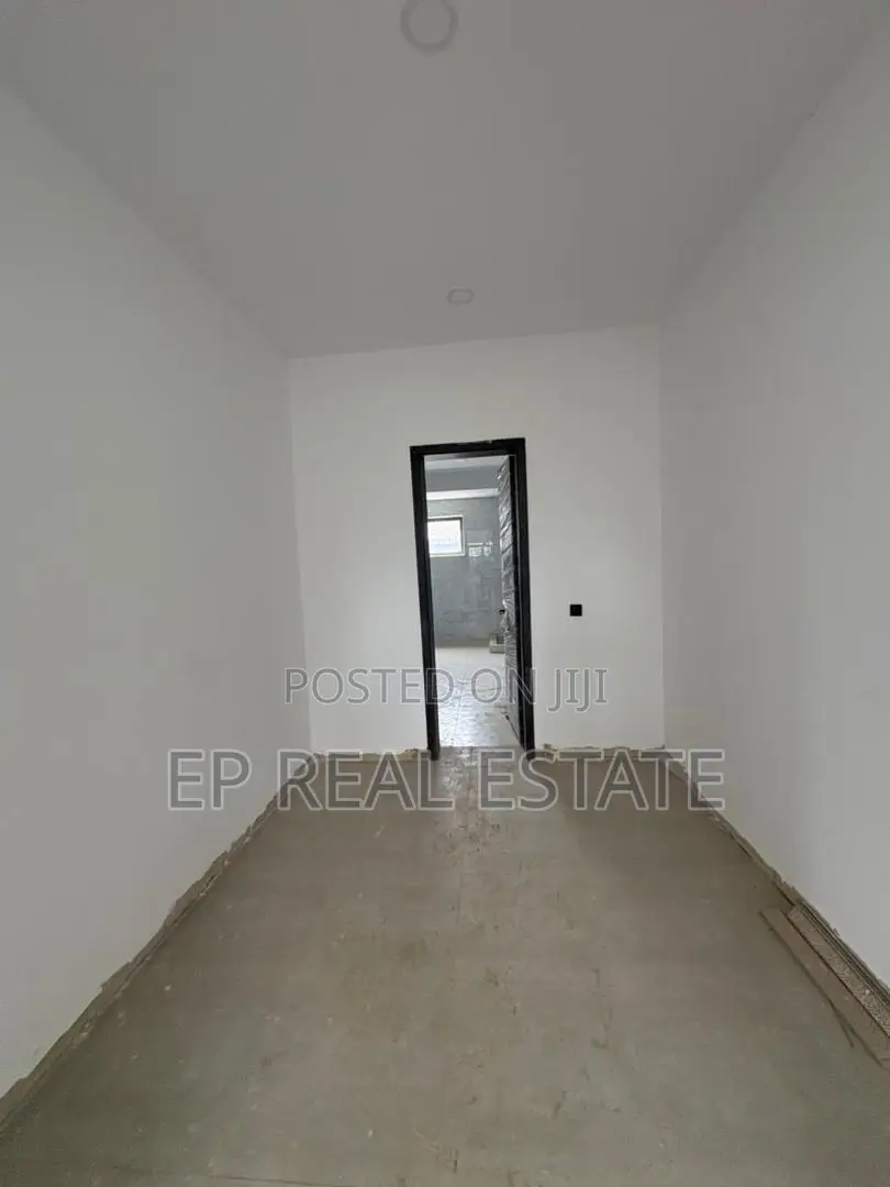 5bdrm Duplex in Maitama for sale in Maitama
