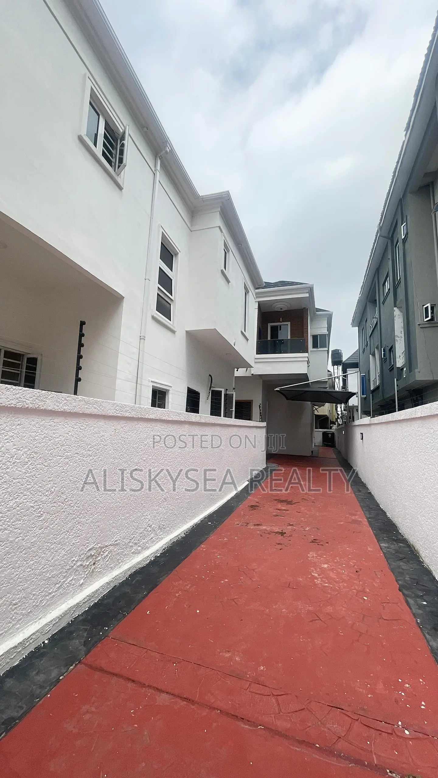 4bdrm Duplex in Eleganza, Ajah for sale in Ajah