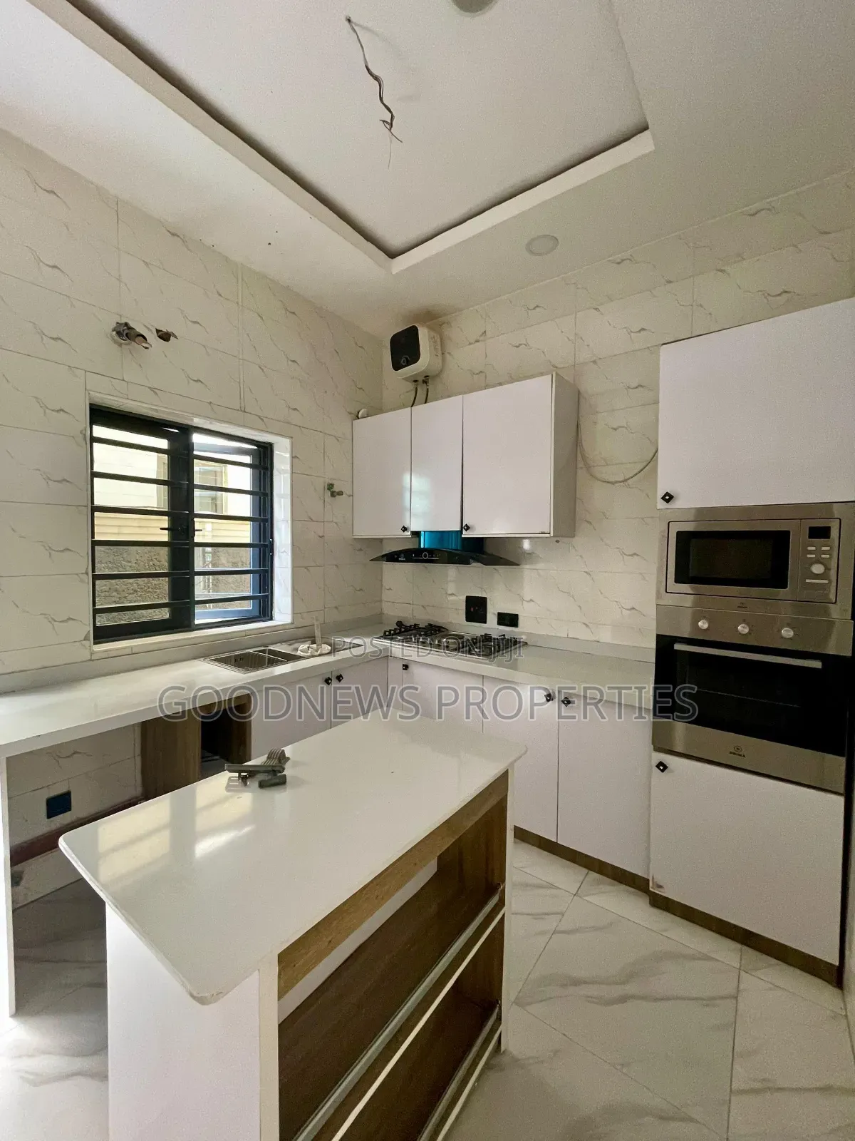 4bdrm Duplex in Orchid Road, Ikota for rent in Ikota