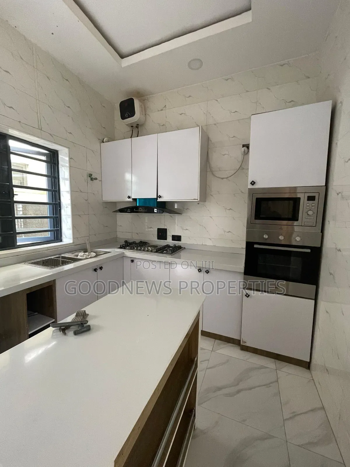 4bdrm Duplex in Orchid Road, Ikota for rent in Ikota