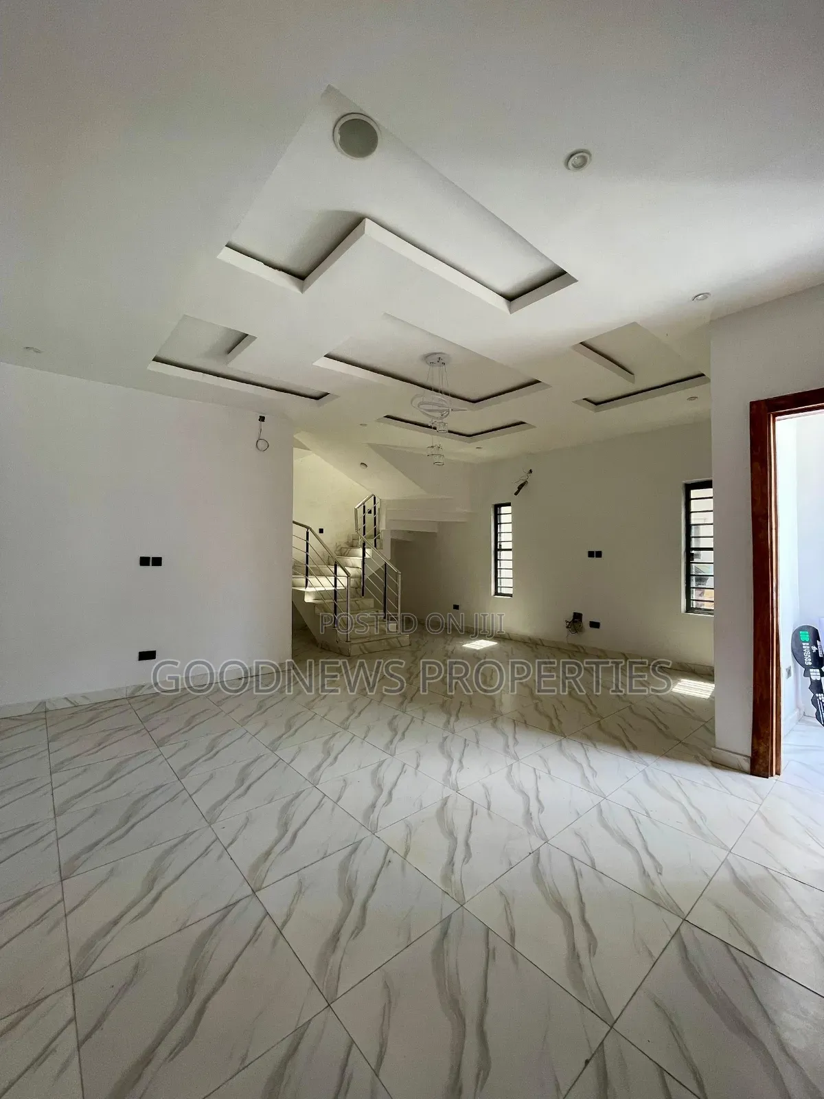 4bdrm Duplex in Orchid Road, Ikota for rent in Ikota