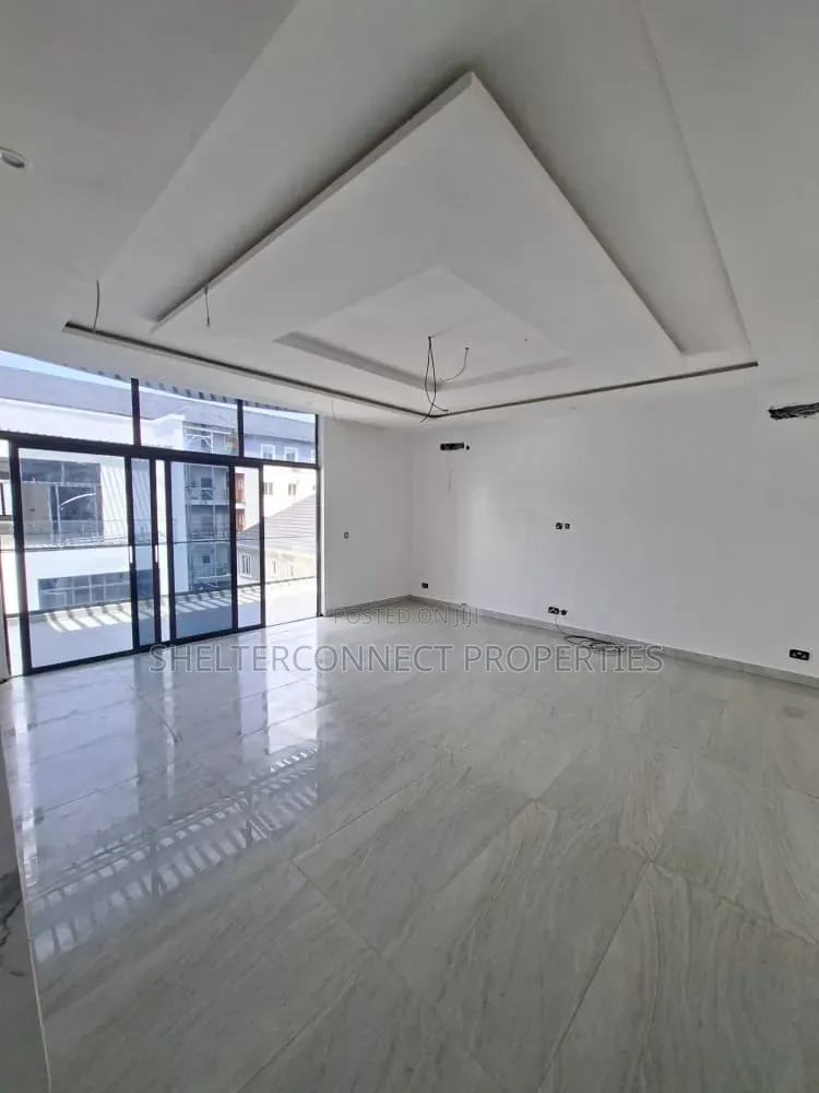 2bdrm Penthouse in Ikate for sale in Ikate