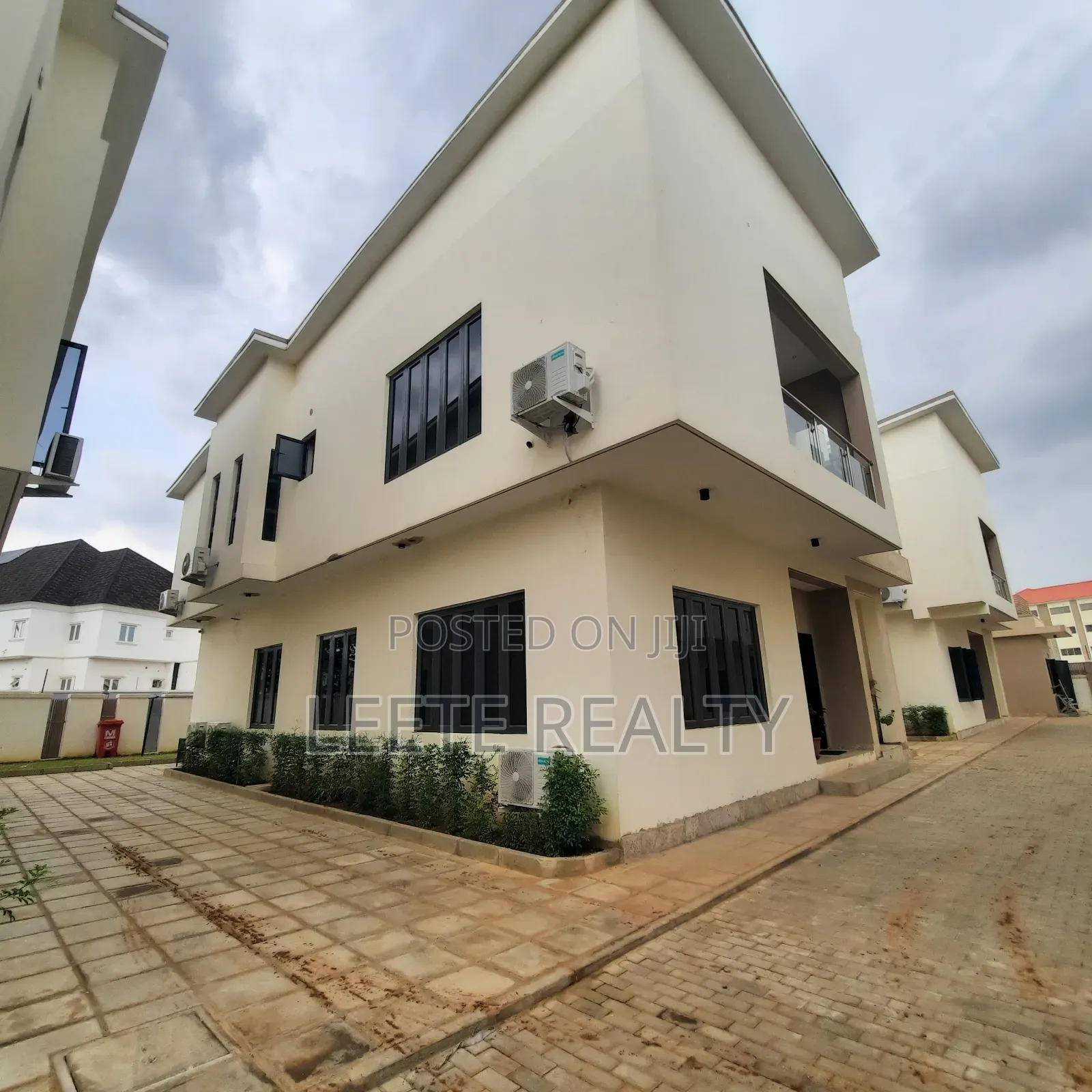 5bdrm Duplex in Jahi for sale in Jahi
