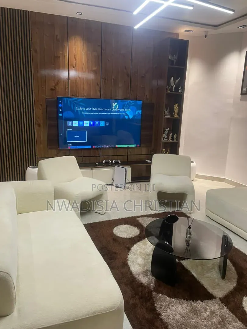 Spectacular 3 Bedroom Apartment in Parkview Estate