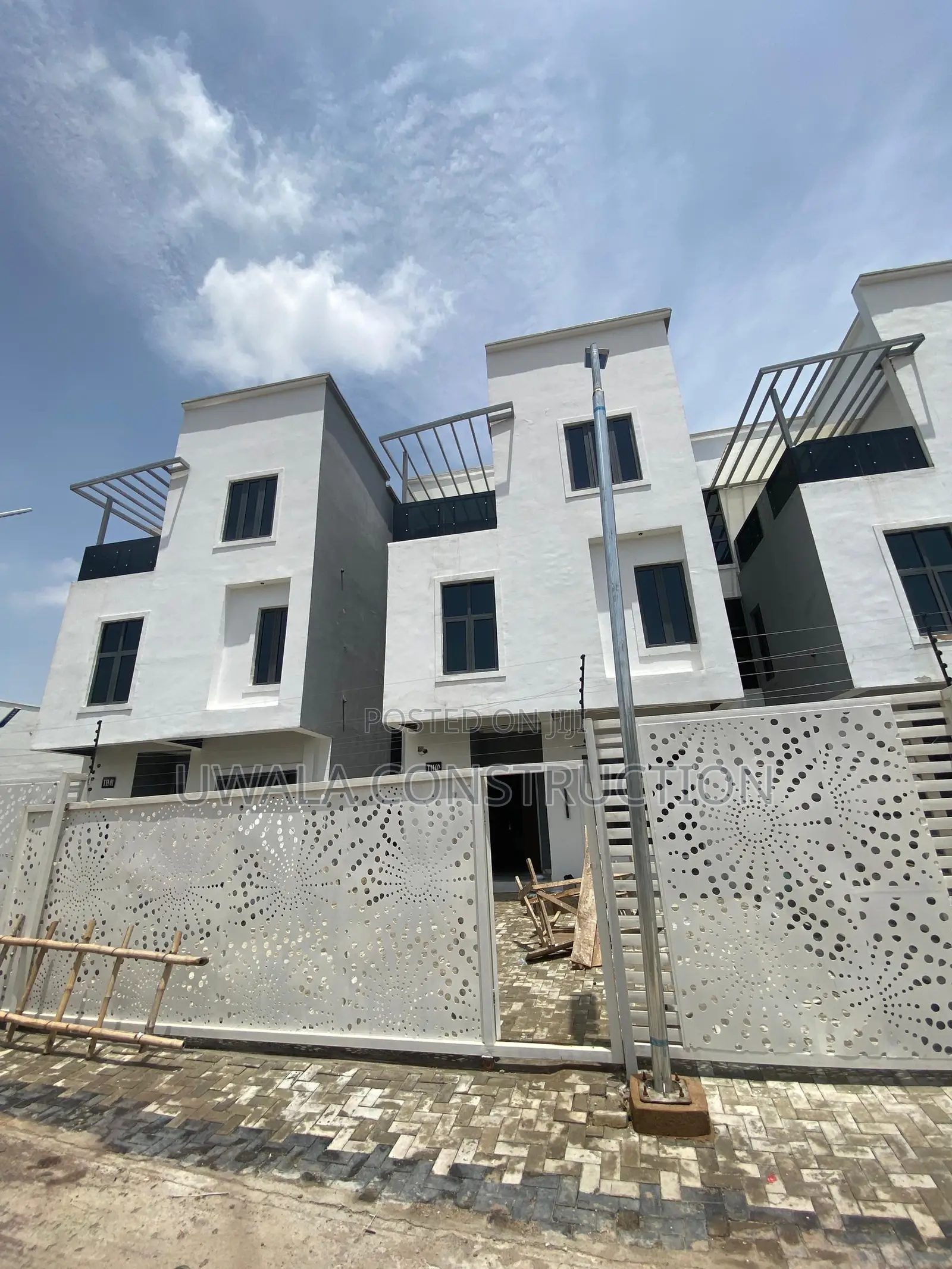 4bdrm Mansion in Guzape District for sale in Guzape District
