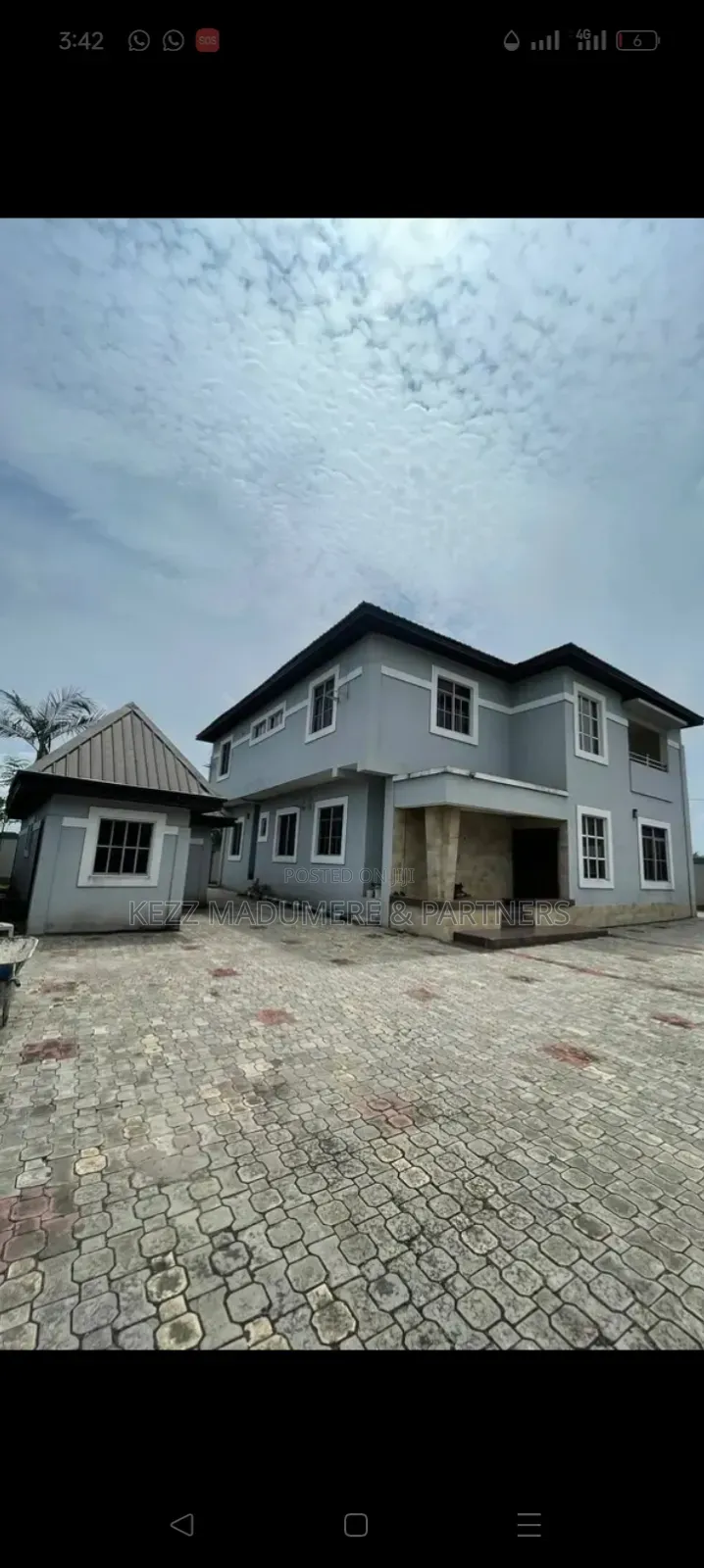 4bdrm Duplex in New Layout Apu Road for sale in New Layout