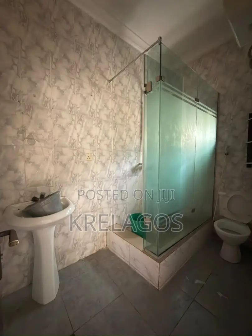 3bdrm Apartment in Chevron Toll Gate for rent in Chevron