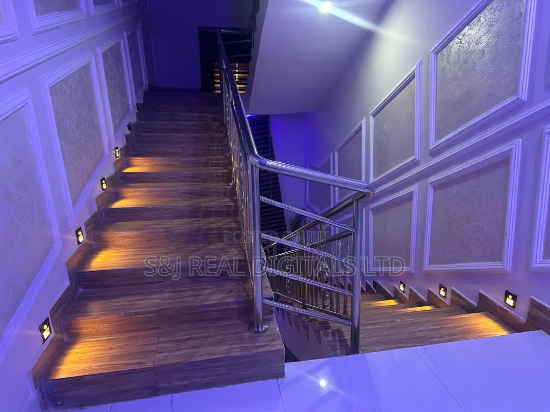 Furnished 6bdrm Duplex in Idu for sale in Idu