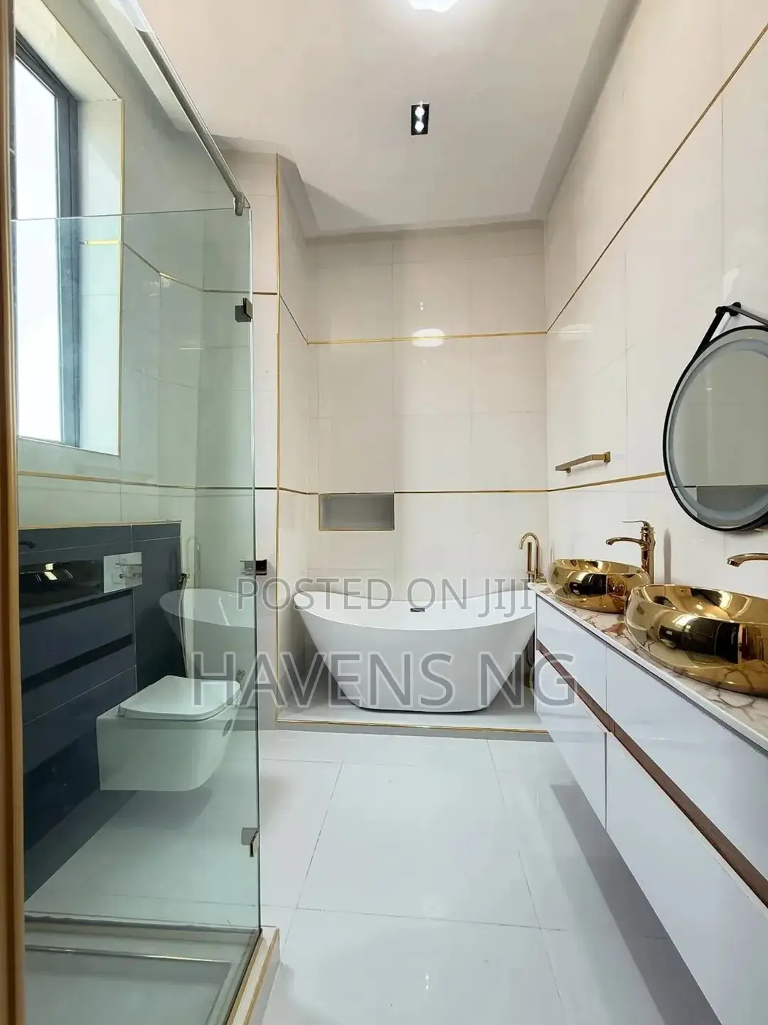 5bdrm Duplex in Chevron for sale in Chevron