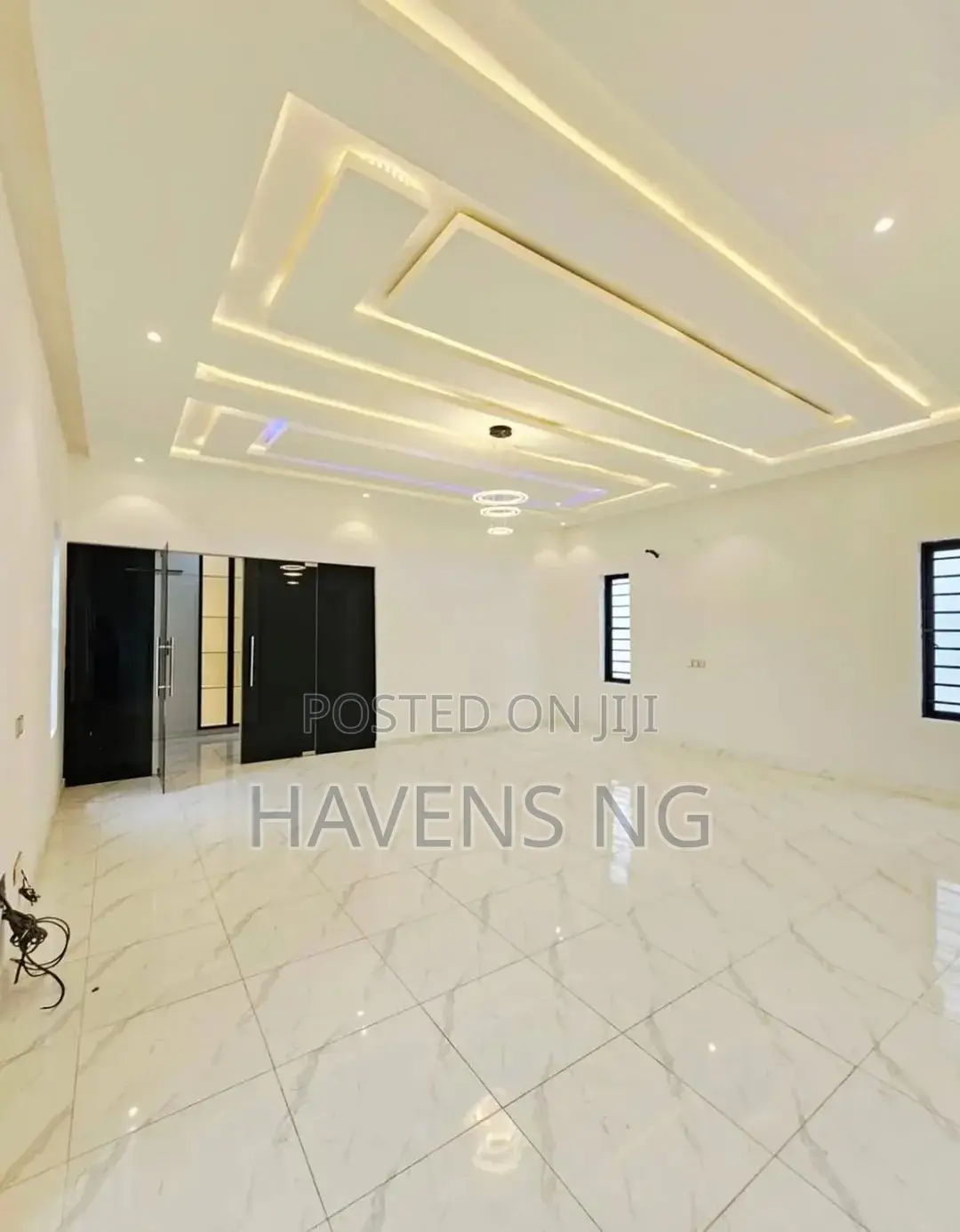 5bdrm Duplex in Ikota for sale in Ikota
