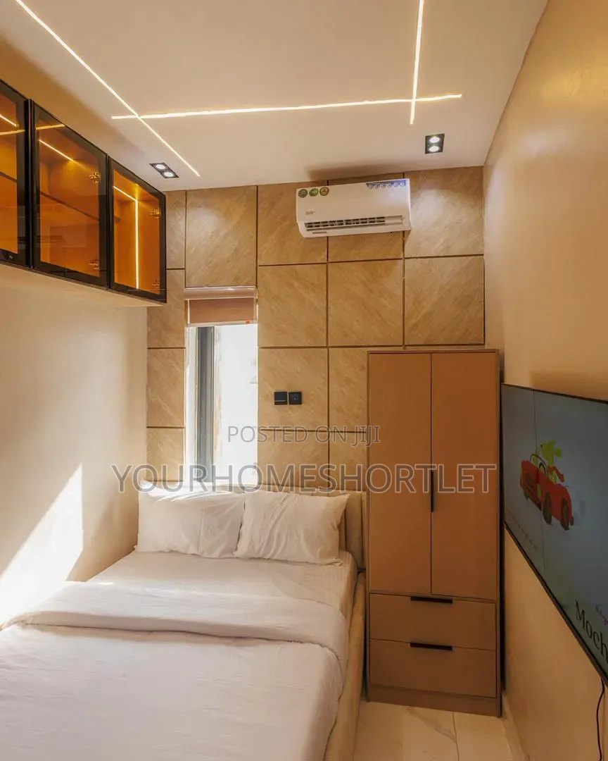 Luxury Studio With Swimming Pool and Gym for Daily/Monthly Deal in Lekki Phase 1