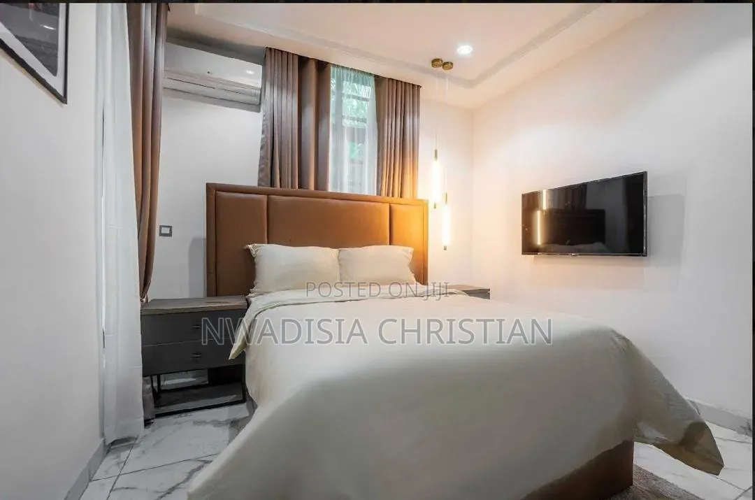 Graceful 5 Bedroom Apartment in Banana Island