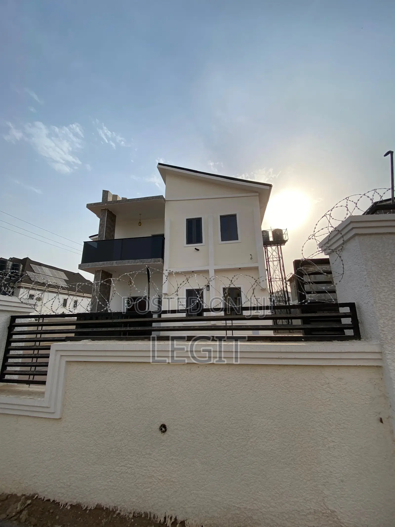 4bdrm Duplex in Lugbe District for sale in Lugbe District