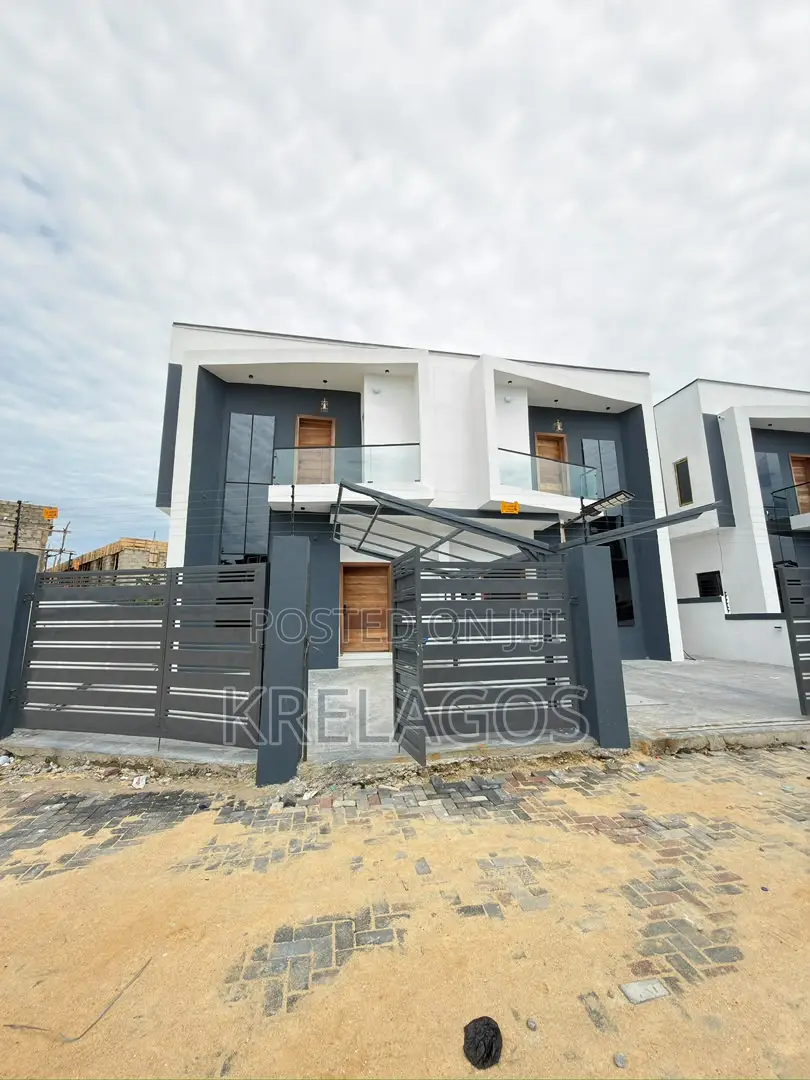 4bdrm Duplex in Ajiwe for sale in Ajiwe