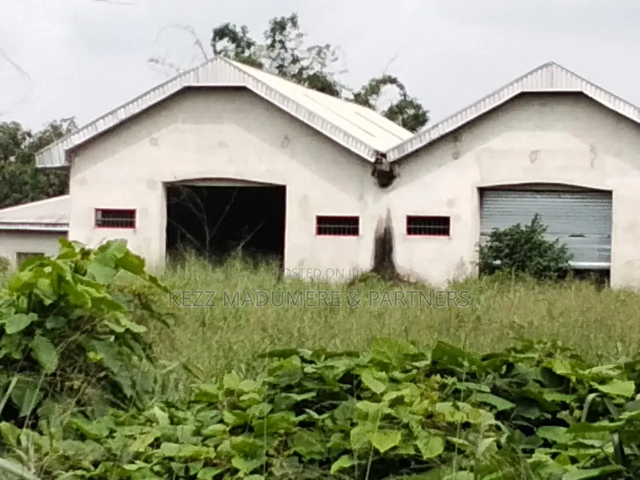 For Sale: Twin Warehouse On 5200 Sqmtrs At Idoro Rd,Uyo Akwa Ibom in Uyo