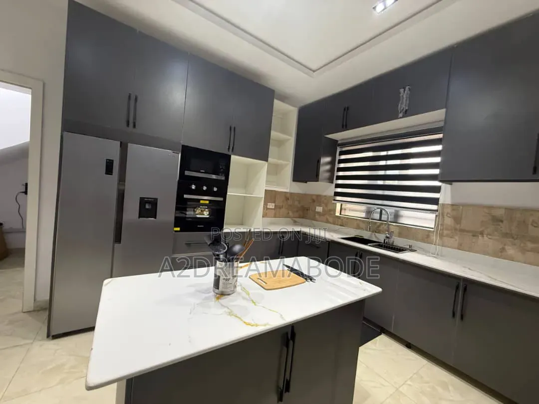Furnished 4bdrm Apartment in Adeniyi Jones for rent in Adeniyi Jones