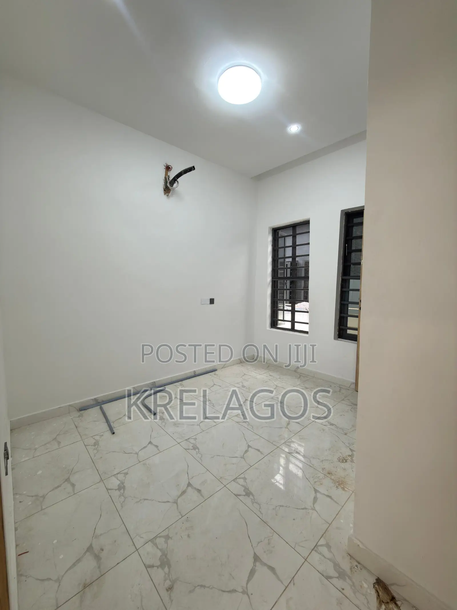 4bdrm Duplex in Ajiwe for sale in Ajiwe