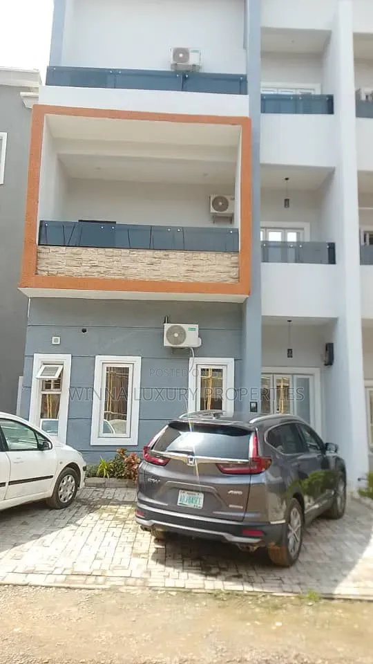 4bdrm Townhouse / Terrace in Peachville Estate, Kaura for rent in Kaura