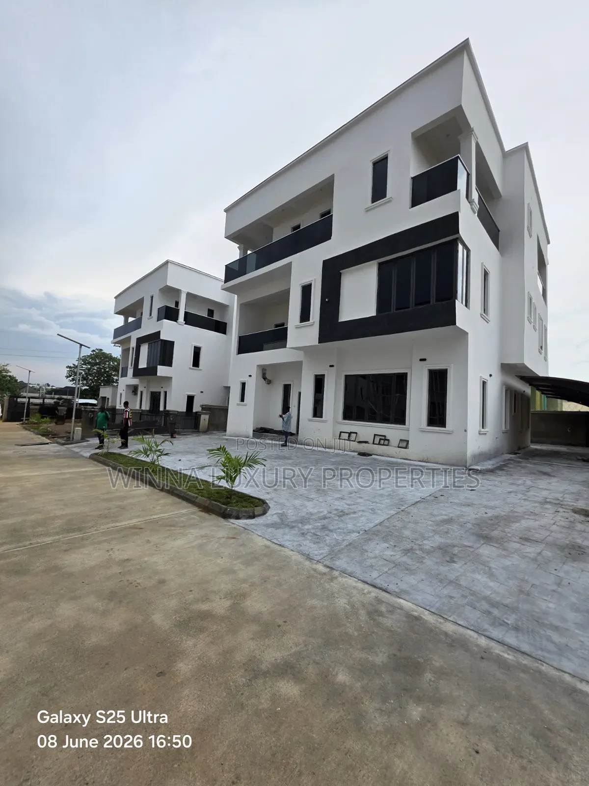 6bdrm Duplex in Nut Opposite River, Lugbe District for sale in Lugbe District