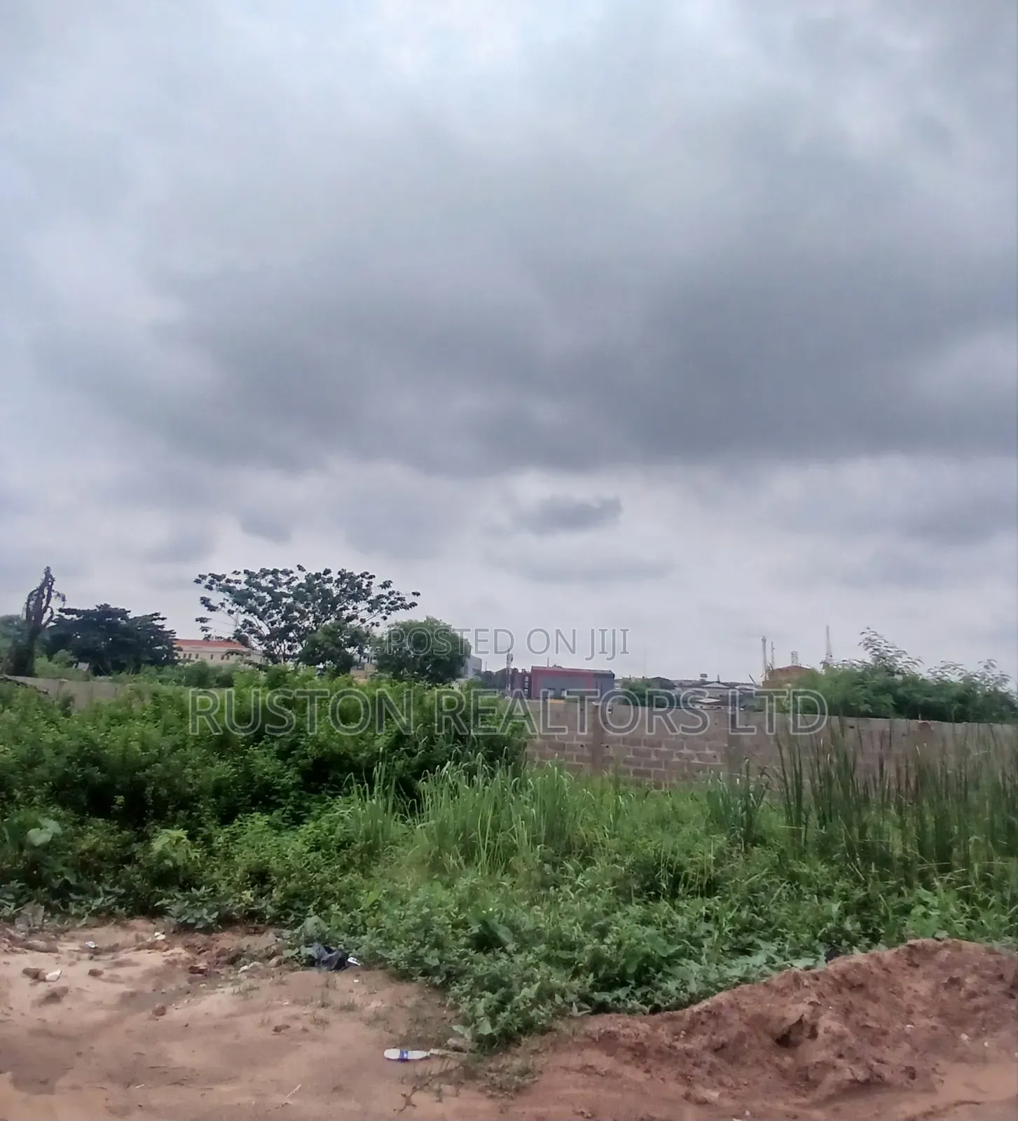 Land Measuring About 680sm in Opebi