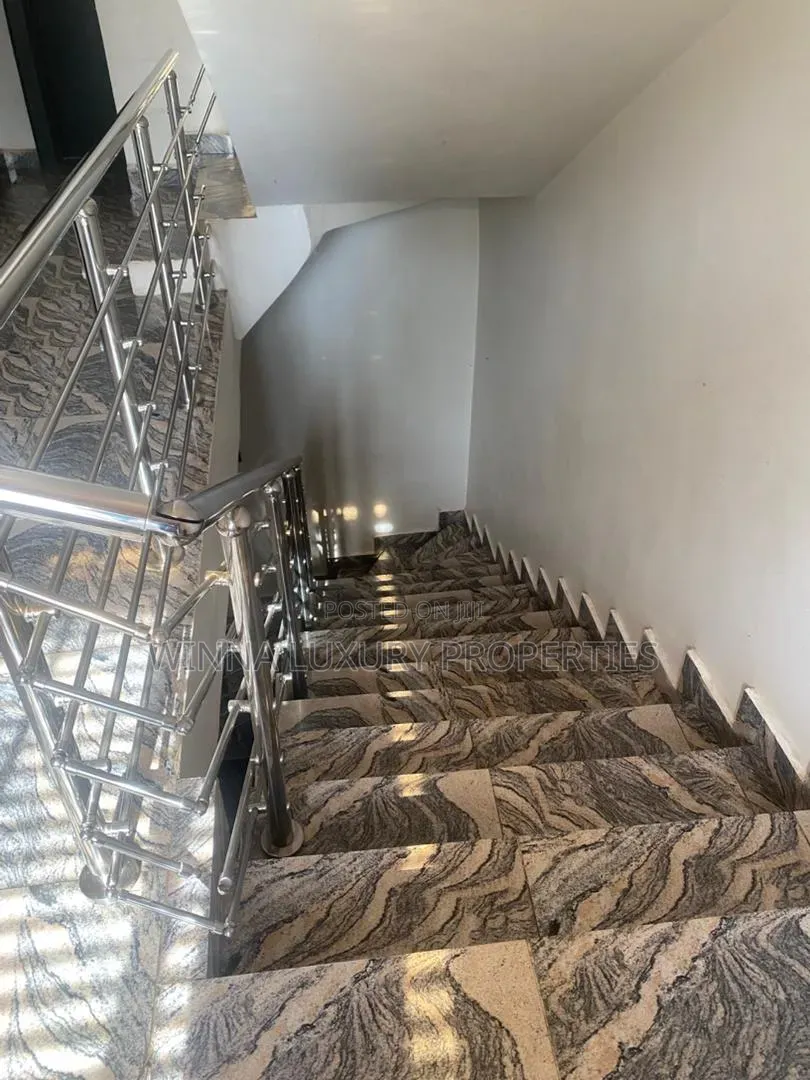 5bdrm Duplex in Gaduwa for sale in Gaduwa
