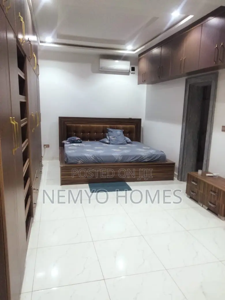 Furnished 4bdrm Duplex in Asokoro for sale in Asokoro
