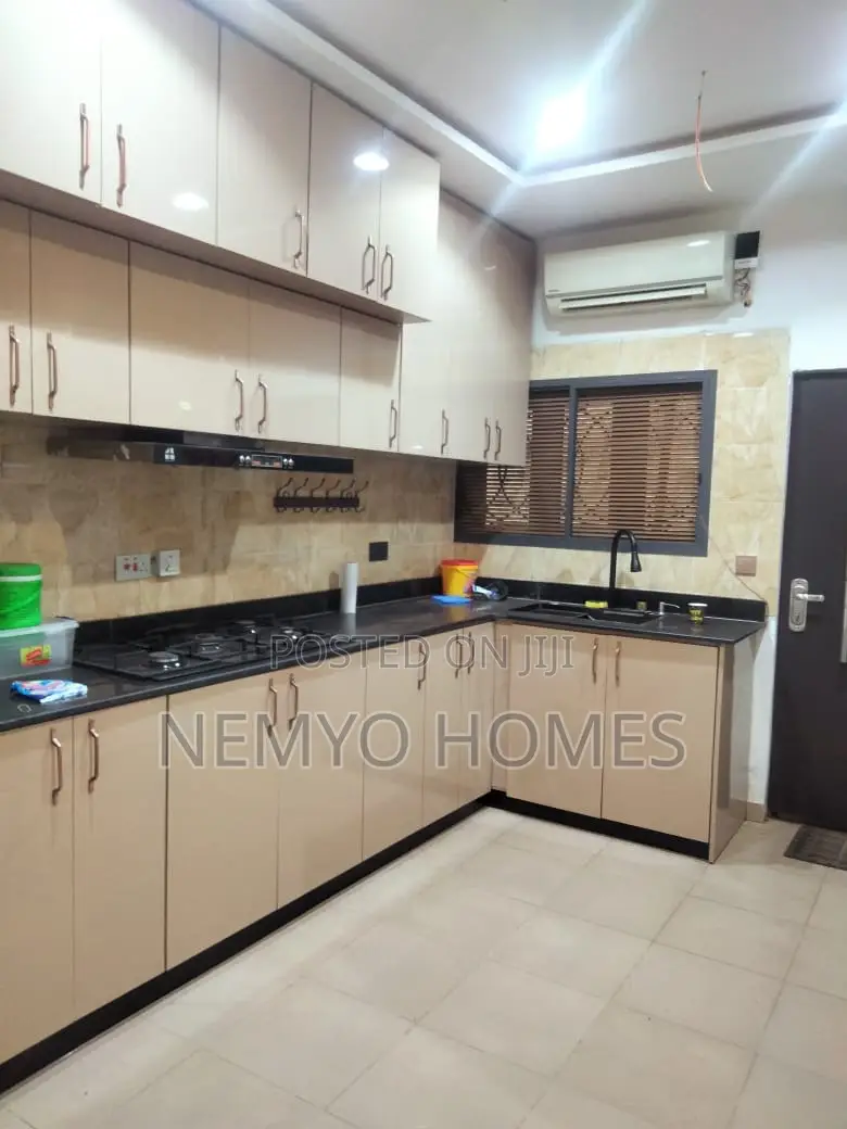 Furnished 4bdrm Duplex in Asokoro for sale in Asokoro
