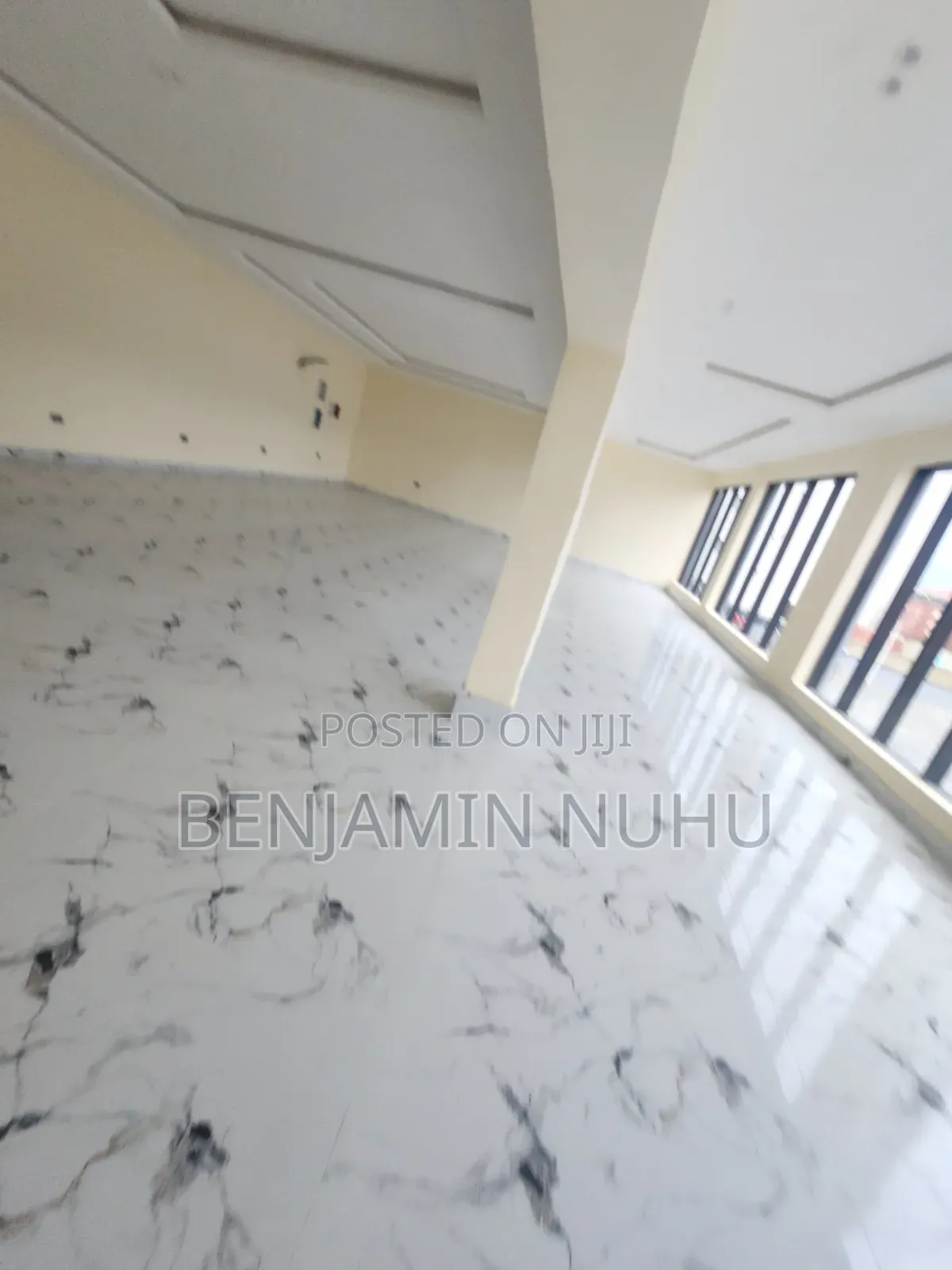 A 178.45sqm on the 1st Floor, With a Show Glass in Olokonla