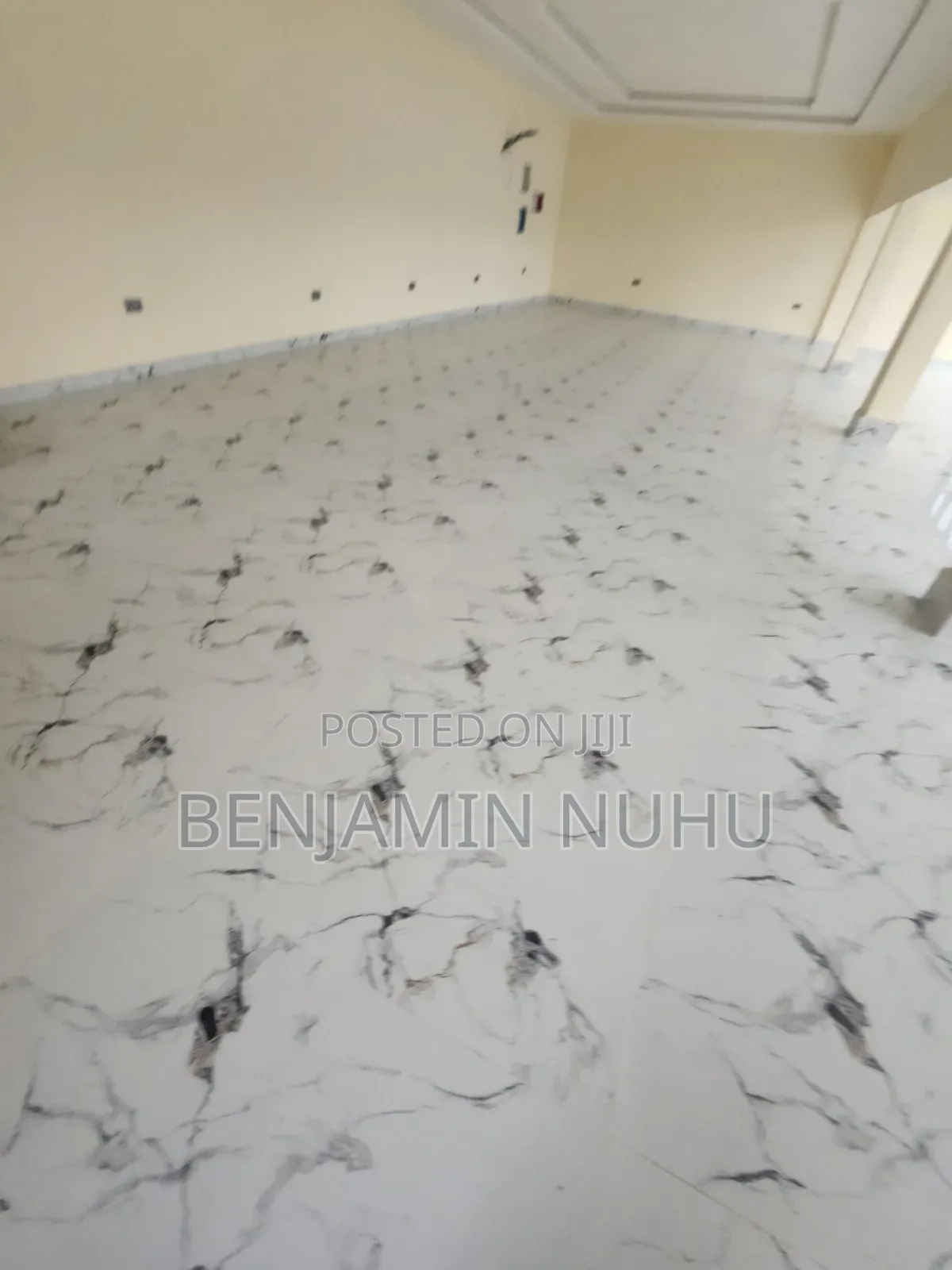 A 178.45sqm on the 1st Floor, With a Show Glass in Olokonla