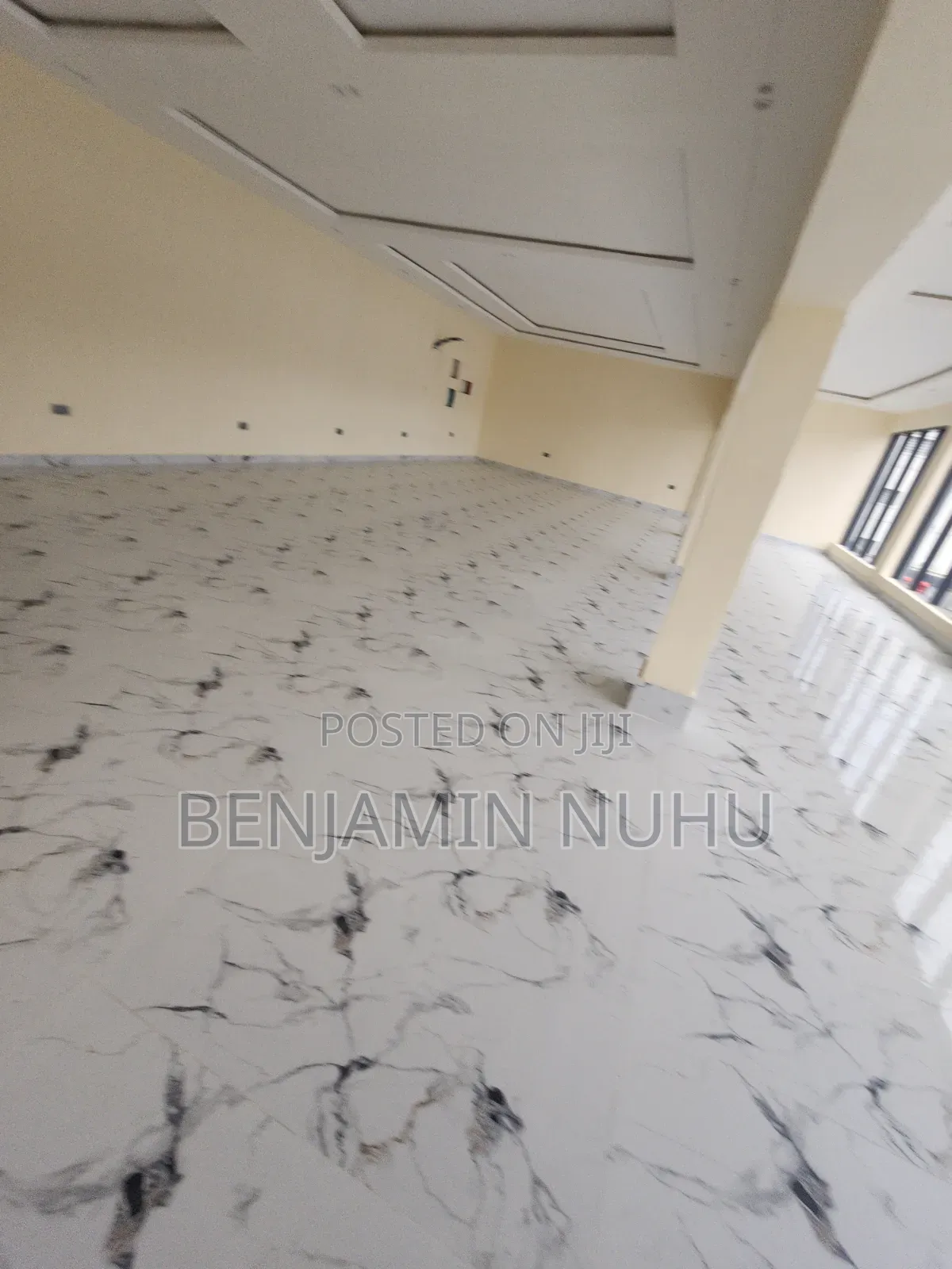 A 178.45sqm on the 1st Floor, With a Show Glass in Olokonla