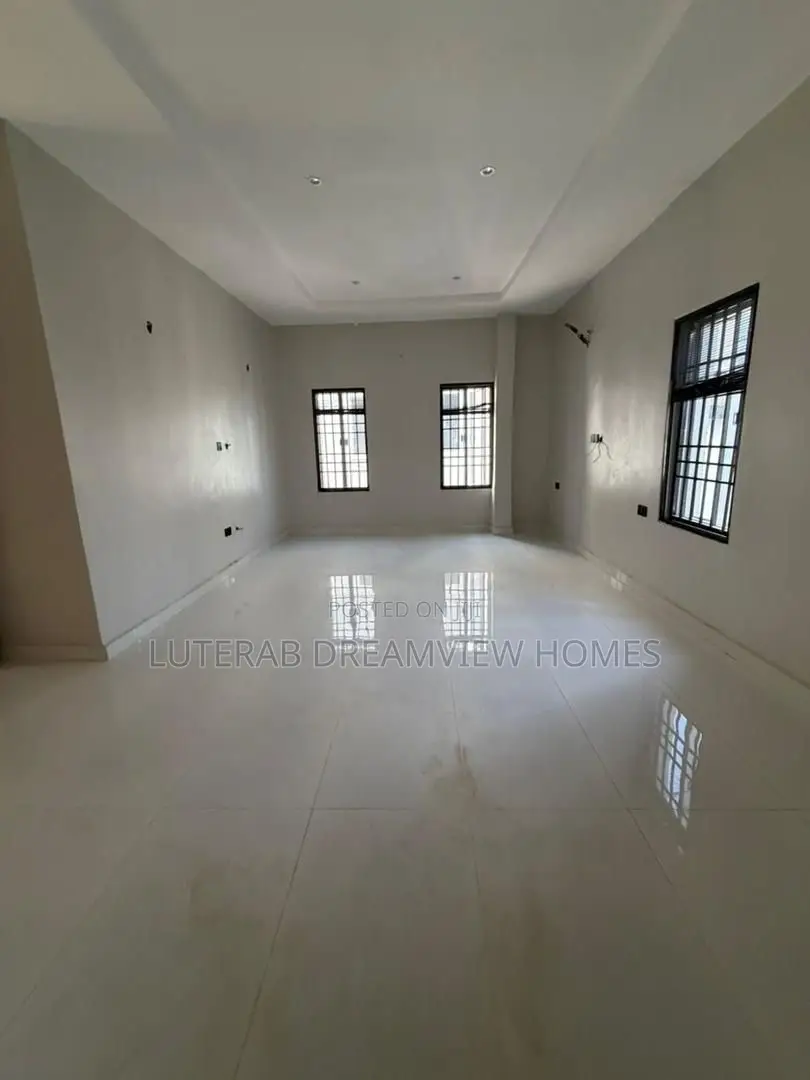5bdrm Duplex in Jahi Katampe for sale in Jahi