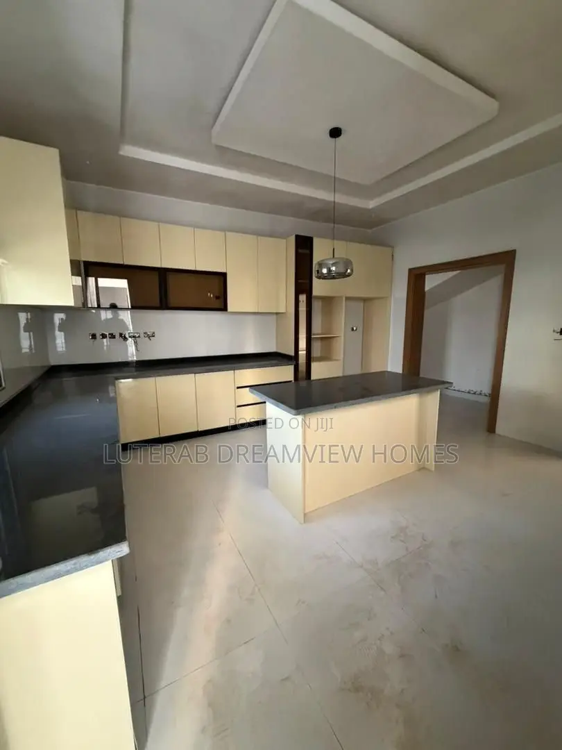 5bdrm Duplex in Jahi Katampe for sale in Jahi
