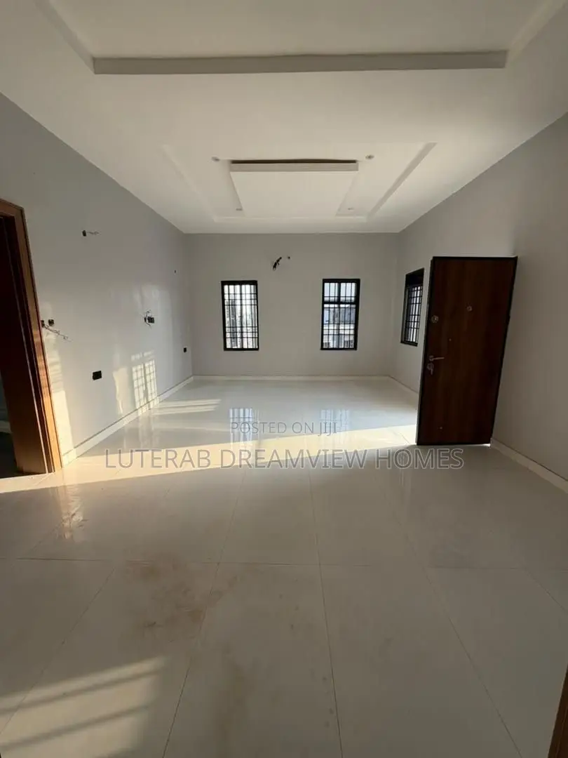 5bdrm Duplex in Jahi Katampe for sale in Jahi