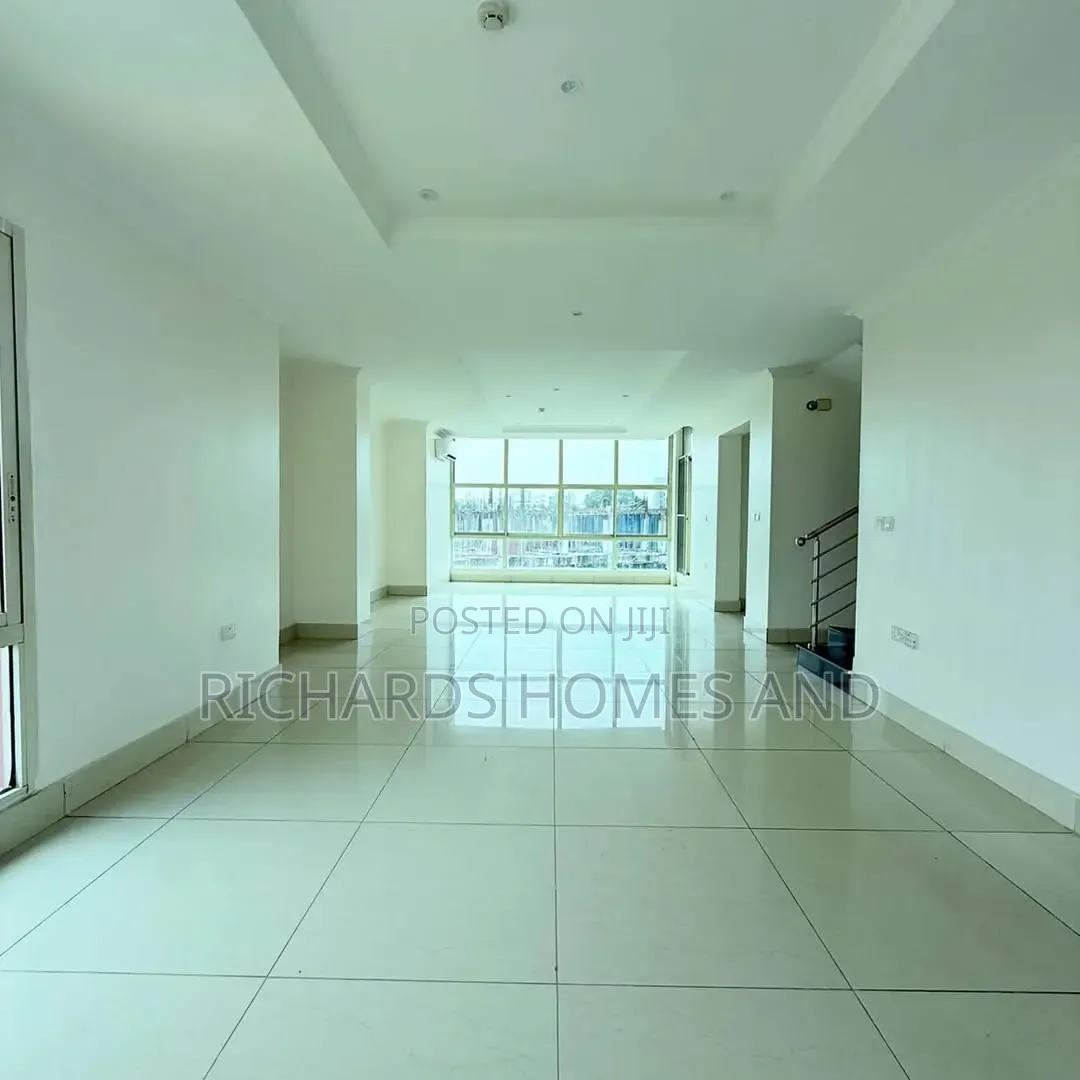 3bdrm Apartment in Old Ikoyi for rent in Old Ikoyi