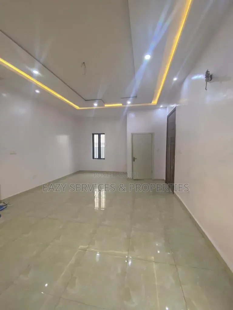 4bdrm Duplex in Gated And Secured, Agungi for rent in Agungi