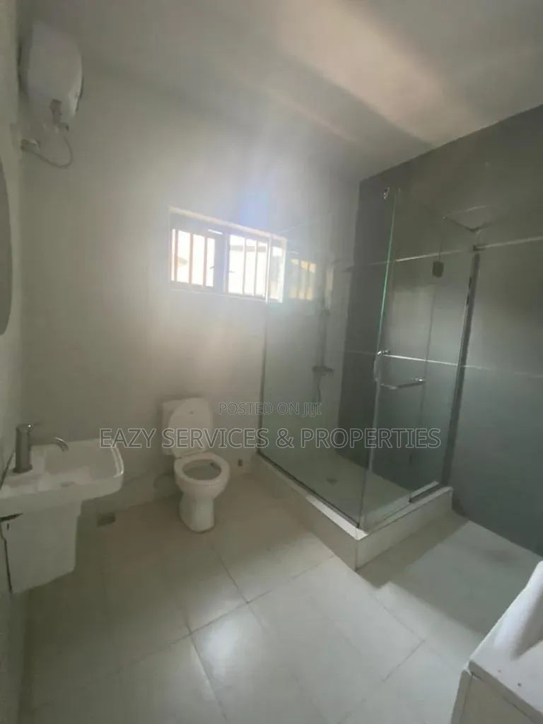 4bdrm Duplex in Gated And Secured, Agungi for rent in Agungi