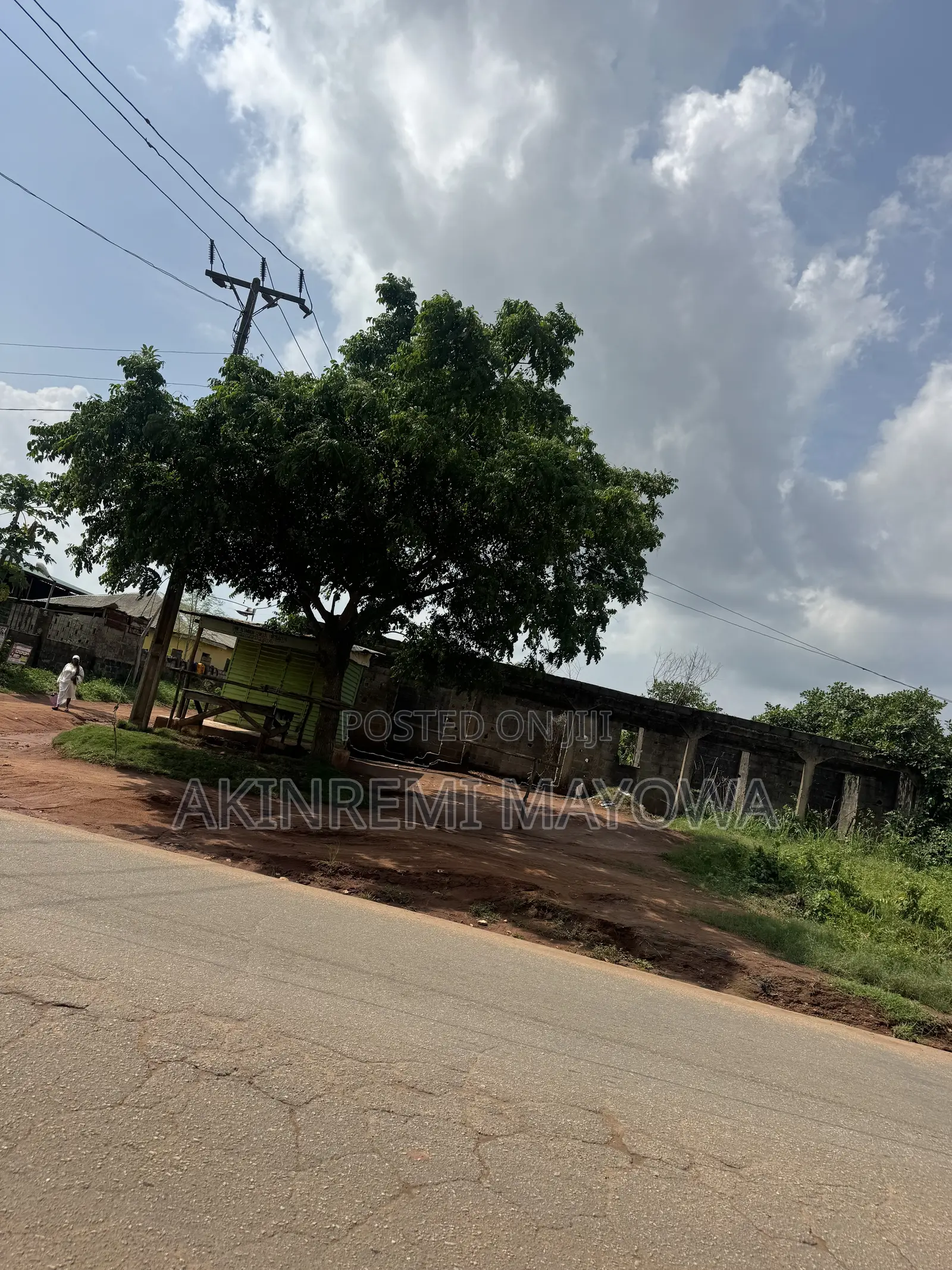 1 Acre of Land Fenceddirectly With 4 Shops in Ado-Odo/Ota